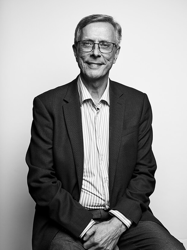 Headshot of Tim Johnston